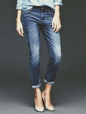 GAP 1969 The Girlfriend Jeans in Mid Blue Wash
